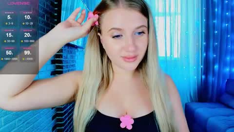 Snapshot of evacadooo chatting on October 11, 4:50 am Eva online show from October 11, 4:50 am