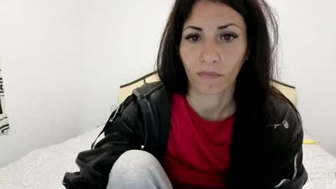 hornycrissyyourlove online show from July 15, 2:27 am