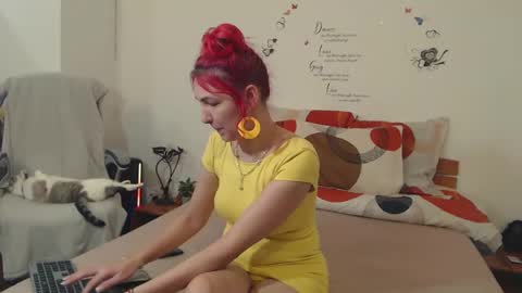 EvadesireONE online show from February 5, 2:59 pm