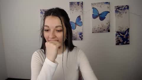 Eva online show from May 4, 1:04 pm