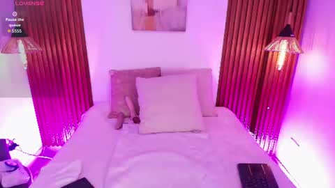EVA GODDESS  online show from July 30, 7:59 pm