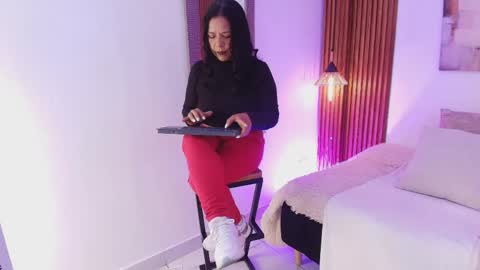 EVA GODDESS  online show from June 9, 8:08 pm