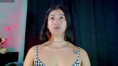 Snapshot of evah_lee chatting on October 15, 3:42 am Evah Lee online show from October 15, 3:42 am