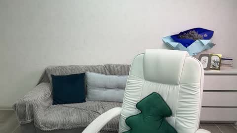 Eva online show from November 28, 4:15 am