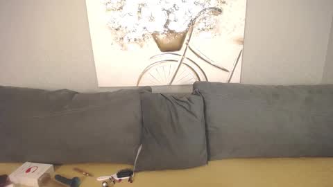 Snapshot of evarey_ chatting on September 18, 4:22 am Adelina online show from September 18, 4:22 am
