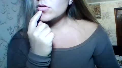 evasapples2026 online show from July 9, 9:28 pm