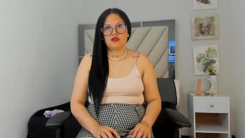ibigil online show from April 7, 12:29 pm