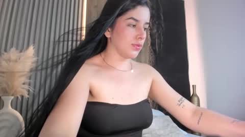 E V E L I N online show from February 10, 2:25 am