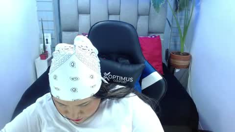 evelin zaens online show from July 30, 4:46 am