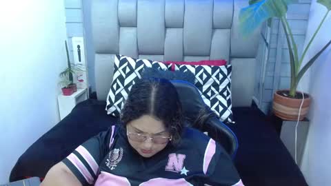 evelin zaens online show from April 29, 5:10 am