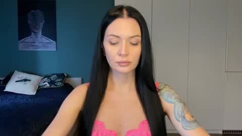 Snapshot of evelingoddess chatting on October 10, 12:21 pm your Love online show from October 10, 12:21 pm