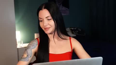 Snapshot of evelingoddess chatting on October 20, 9:07 pm your Love online show from October 20, 9:07 pm