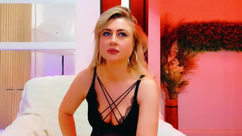 EvelinHill online show from March 13, 5:42 am