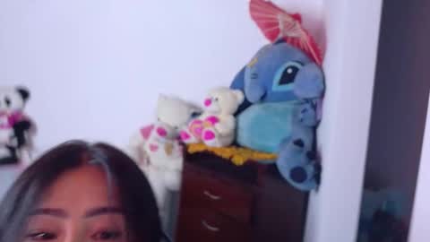 Snapshot of evelyn_ch_ chatting on October 11, 2:31 pm Evelyn online show from October 11, 2:31 pm
