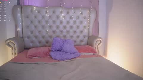 evelyn evelyn online show from June 23, 8:07 pm