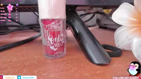 LAURA SOFIA  INDEPENDENT MODEL FOLLOW ME NOW ALMOST 10000 FOLLOWERS online show from October 9, 6:01 pm