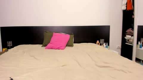 Evelyne online show from February 28, 12:32 am