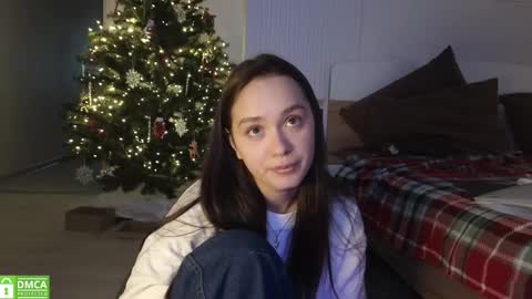 evi_woow online show from December 2, 10:01 pm