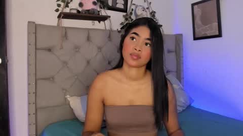 Ivi Alejandra  online show from November 10, 5:19 pm