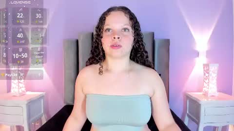 evierouse_ online show from June 15, 7:47 pm