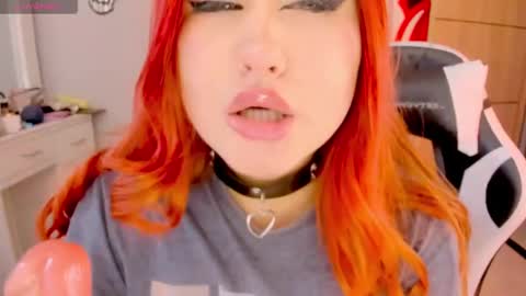 Snapshot of evva_foxxy chatting on January 10, 3:37 pm evva_foxxy online show from January 10, 3:37 pm