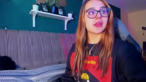 EVY online show from August 3, 4:05 am