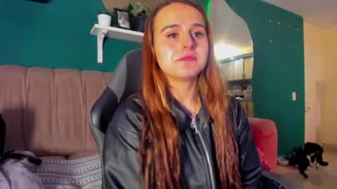 EVY online show from July 23, 2:42 am