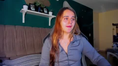 EVY online show from July 24, 2:53 am