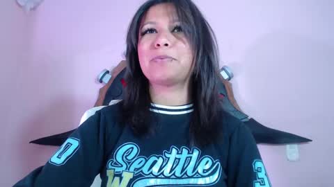 Im Evy online show from November 5, 3:06 pm