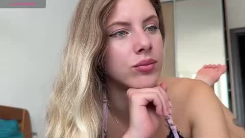 Evy online show from August 3, 11:05 am