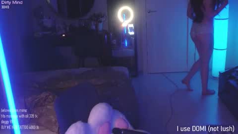 Snapshot of ex_angel chatting on October 22, 1:21 am Alyson online show from October 22, 1:21 am
