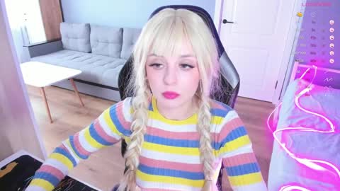  Amy  online show from April 6, 12:28 pm