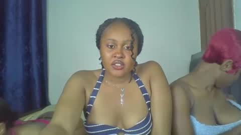exotic_cutiee online show from April 18, 10:31 pm