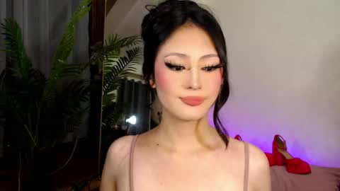 Candy  online show from December 26, 11:43 am