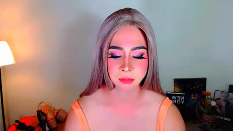 expensive_elise online show from March 16, 5:39 pm