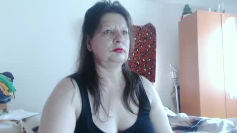 ExtasyMature online show from June 15, 9:09 am