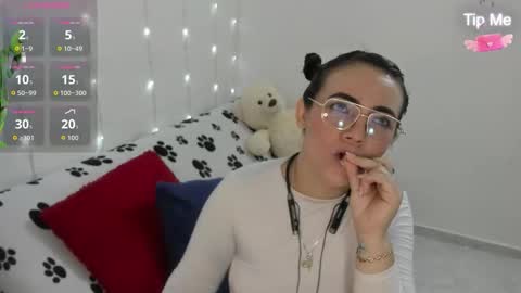 camila online show from December 20, 4:44 pm