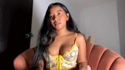 Thianna online show from November 22, 11:35 am