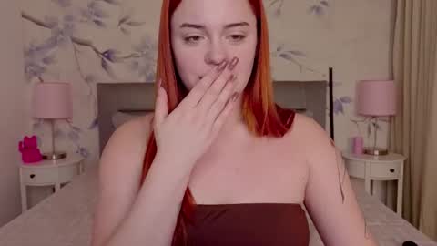 Mia online show from July 14, 2:05 am