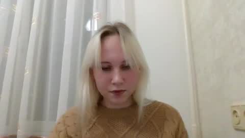 Snapshot of fairyfeller_ chatting on October 4, 4:33 pm fairyfeller_ online show from October 4, 4:33 pm