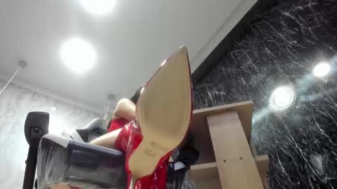 feetbynic online show from January 17, 10:50 pm