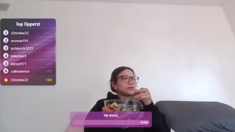 Soley online show from February 18, 8:04 pm