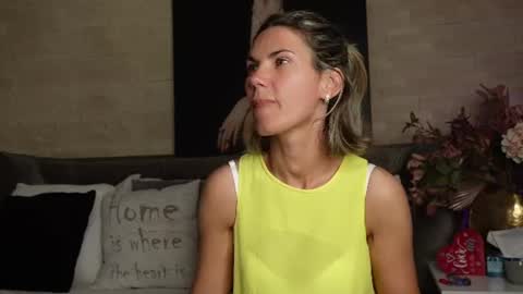 FeliciaKrige online show from June 20, 8:01 pm