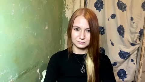 Lola online show from April 30, 8:57 pm