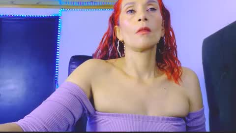 stefannia online show from May 1, 12:36 am