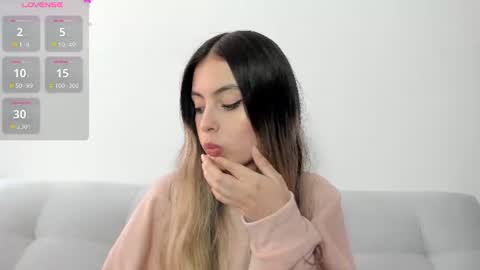 fernanda  online show from June 24, 4:28 pm