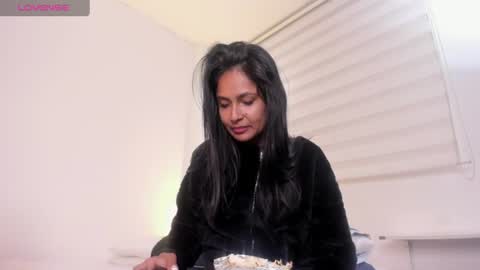 fernanda_liie_ online show from June 18, 1:05 pm