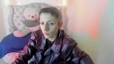   online show from June 15, 7:03 pm