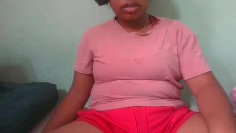 Snapshot of fifaalydia chatting on October 18, 11:02 am fifaalydia online show from October 18, 11:02 am