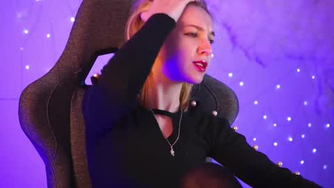 Snapshot of filipinaadams chatting on February 27, 2:21 am cap  online show from February 27, 2:21 am